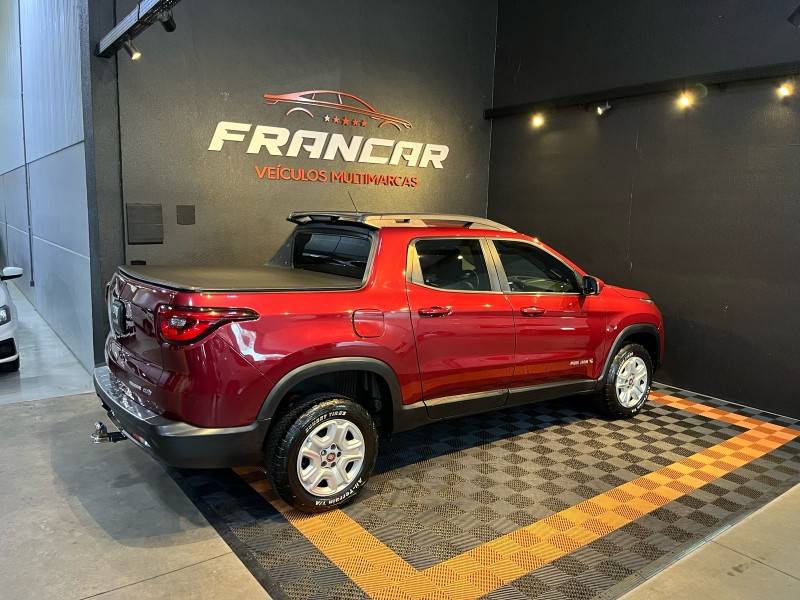 FIAT - TORO - 2016/2017 - Vermelha - R$ 87.900,00