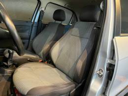 VOLKSWAGEN - GOL - 2010/2011 - Prata - R$ 39.900,00