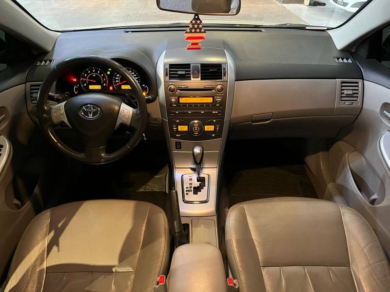 TOYOTA - COROLLA - 2012/2012 - Bege - R$ 69.900,00