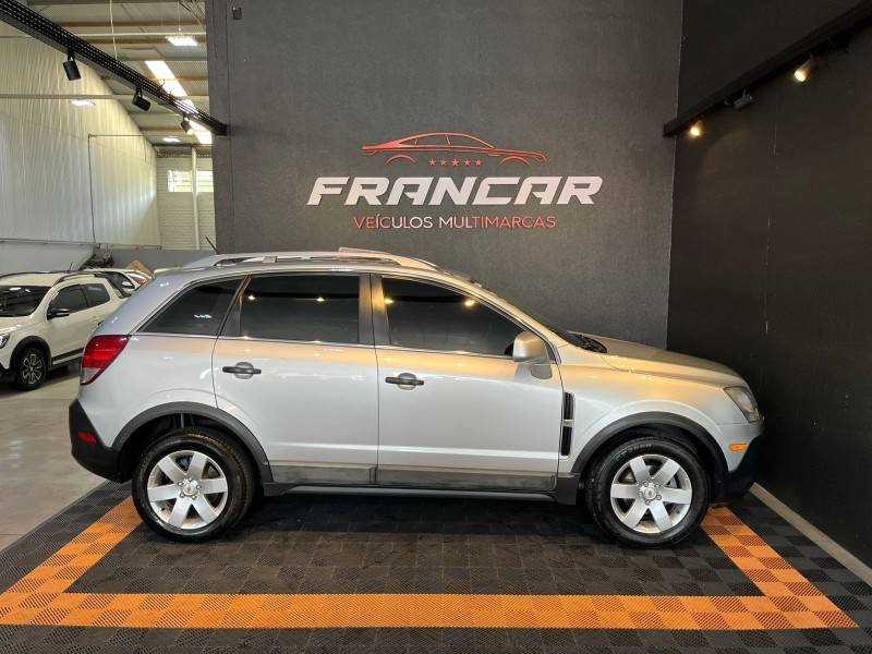 CHEVROLET - CAPTIVA - 2010/2011 - Prata - R$ 44.900,00