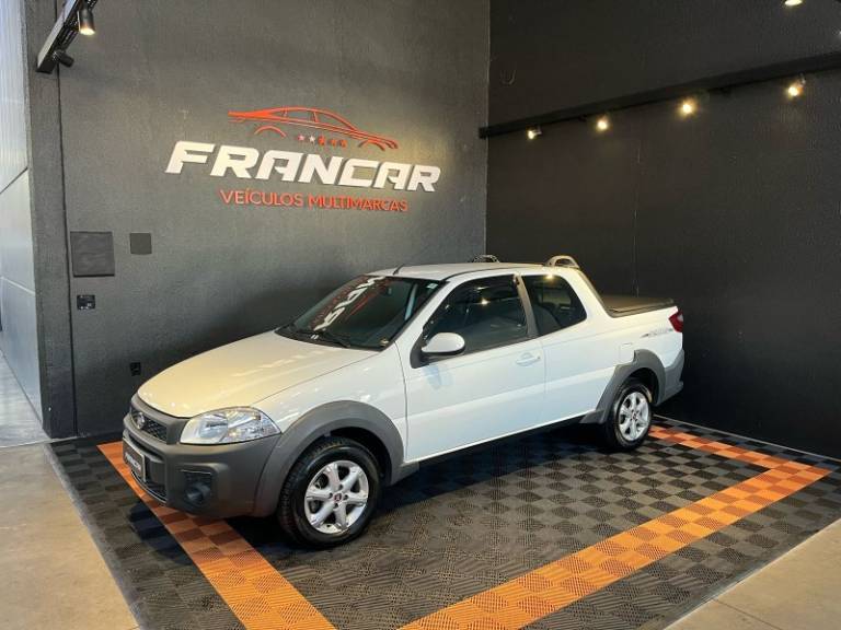 FIAT - STRADA - 2018/2019 - Branca - R$ 79.900,00