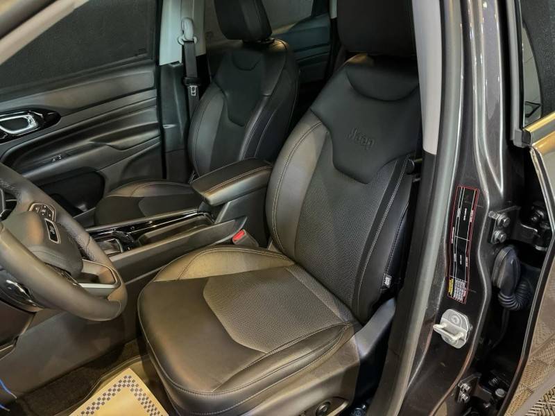 JEEP - COMPASS - 2023/2023 - Cinza - R$ 157.900,00