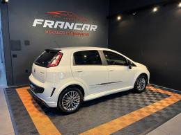 FIAT - PUNTO - 2013/2014 - Branca - R$ 49.900,00