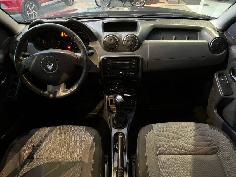 RENAULT - DUSTER - 2012/2013 - Preta - R$ 54.900,00