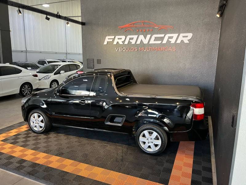 CHEVROLET - MONTANA - 2011/2012 - Preta - R$ 38.900,00