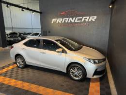 TOYOTA - COROLLA - 2017/2018 - Prata - R$ 89.900,00