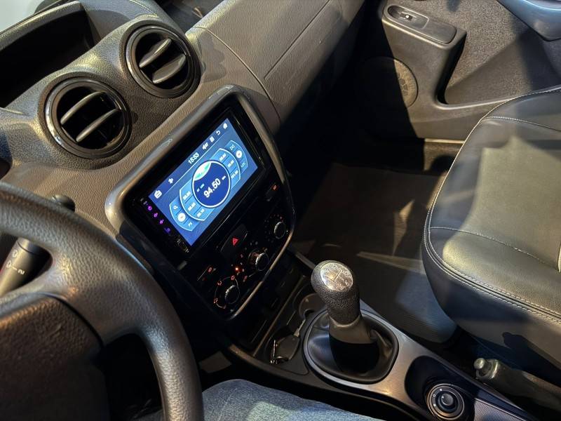 RENAULT - DUSTER - 2011/2012 - Preta - R$ 53.900,00