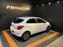 CHEVROLET - ONIX - 2015/2015 - Branca - R$ 57.900,00