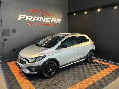 CHEVROLET - ONIX - 2018/2019 - Prata - R$ 72.900,00