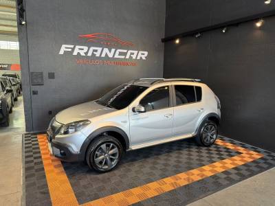 RENAULT - SANDERO - 2012/2012 - Prata - R$ 39.900,00