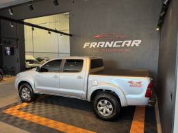 TOYOTA - HILUX - 2015/2015 - Prata - R$ 149.900,00