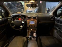 FORD - FOCUS - 2011/2012 - Prata - R$ 42.900,00