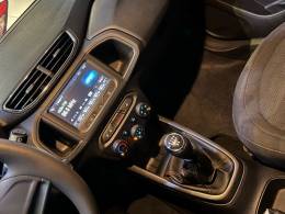 CHEVROLET - ONIX - 2015/2015 - Branca - R$ 57.900,00