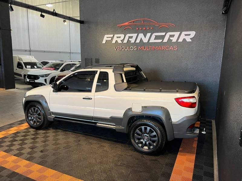 FIAT - STRADA - 2016/2016 - Branca - R$ 69.900,00