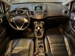 FORD - FIESTA - 2017/2017 - Branca - R$ 58.900,00