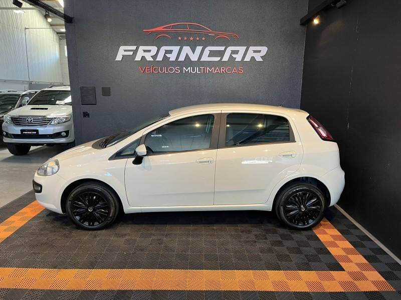 FIAT - PUNTO - 2013/2013 - Branca - R$ 42.900,00