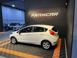 FORD - FIESTA - 2017/2017 - Branca - R$ 58.900,00