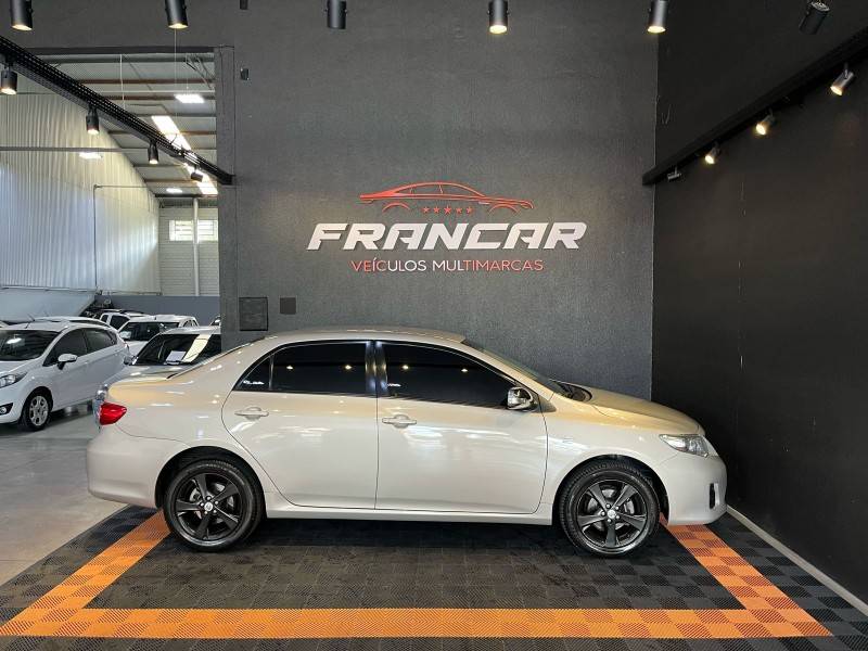 TOYOTA - COROLLA - 2012/2012 - Bege - R$ 69.900,00