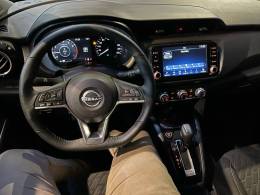 NISSAN - KICKS - 2022/2023 - Cinza - R$ 113.900,00