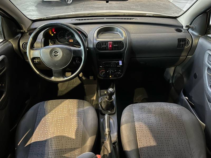 CHEVROLET - CORSA - 2010/2010 - Branca - R$ 32.900,00