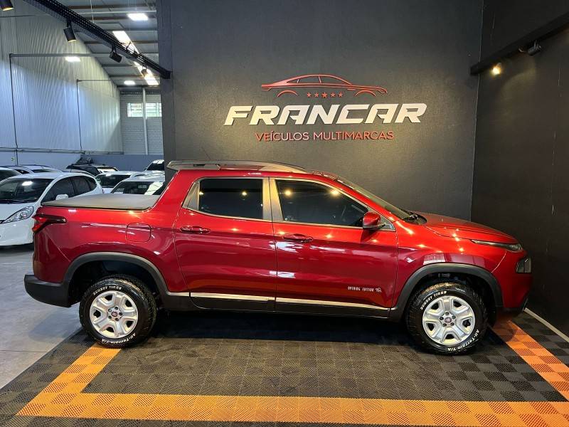 FIAT - TORO - 2016/2017 - Vermelha - R$ 87.900,00