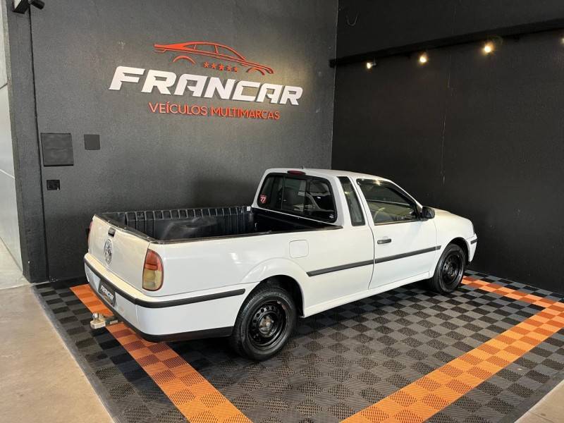 VOLKSWAGEN - SAVEIRO - 2002/2002 - Branca - R$ 24.900,00