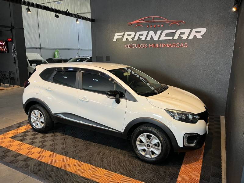 RENAULT - CAPTUR - 2019/2019 - Branca - R$ 74.900,00