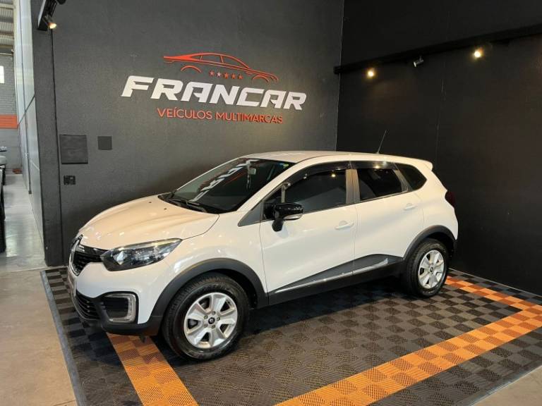 RENAULT - CAPTUR - 2019/2019 - Branca - R$ 74.900,00