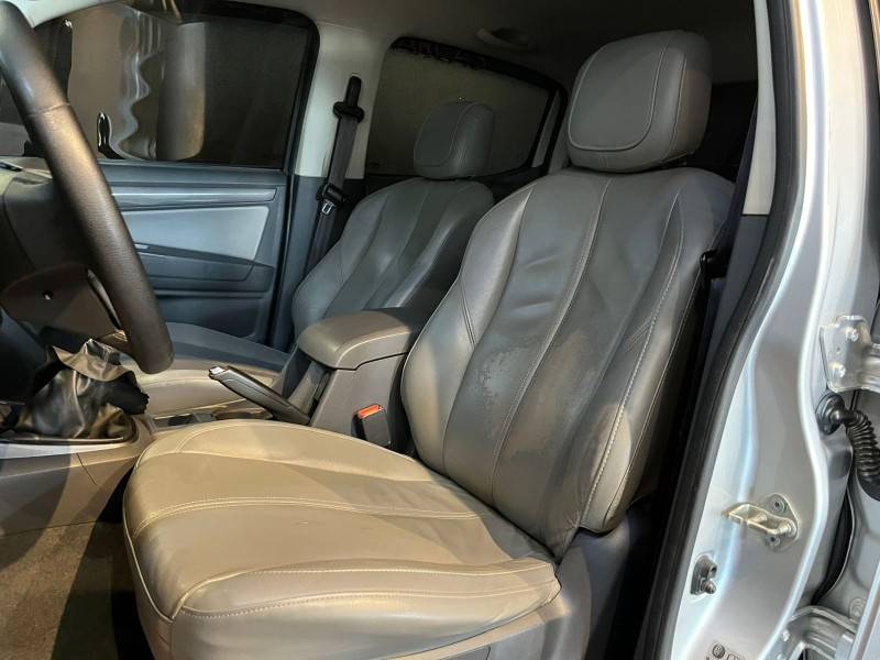 CHEVROLET - S10 - 2013/2014 - Prata - R$ 104.900,00