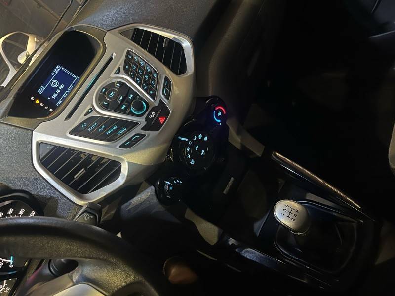 FORD - ECOSPORT - 2012/2013 - Prata - R$ 59.900,00