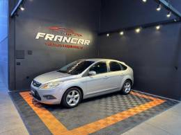 FORD - FOCUS - 2011/2012 - Prata - R$ 42.900,00