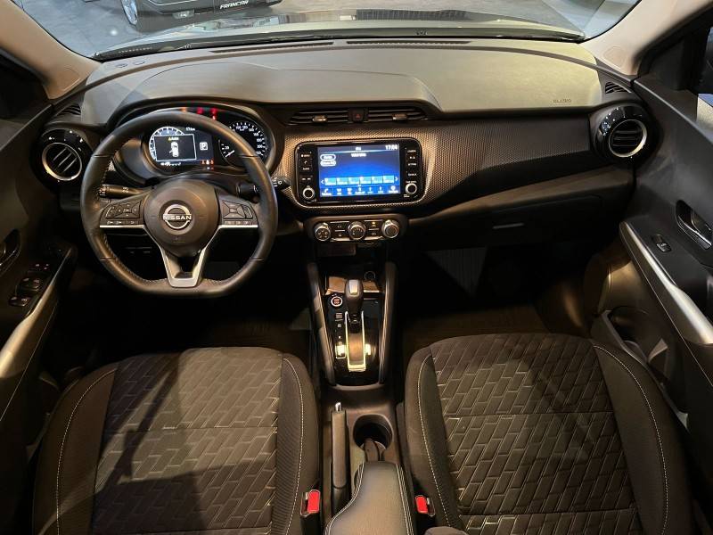 NISSAN - KICKS - 2022/2023 - Cinza - R$ 113.900,00