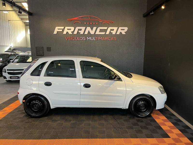CHEVROLET - CORSA - 2010/2010 - Branca - R$ 32.900,00