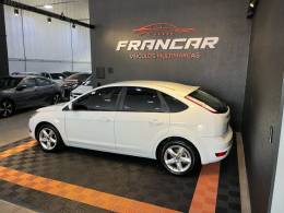 FORD - FOCUS - 2013/2013 - Branca - R$ 47.900,00