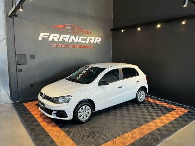 VOLKSWAGEN - GOL - 2016/2017 - Branca - R$ 46.900,00