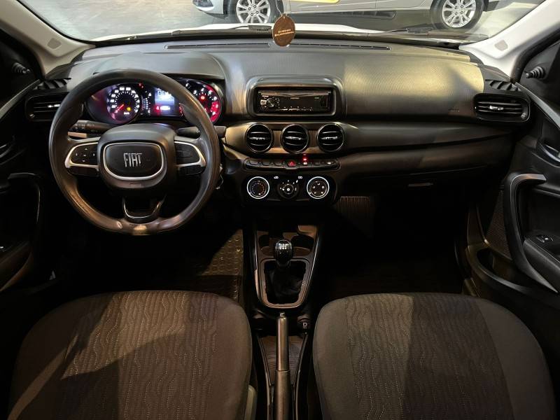 FIAT - CRONOS - 2023/2023 - Branca - R$ 64.900,00