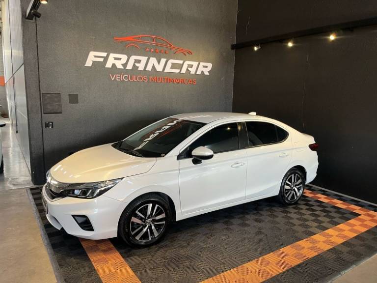 HONDA - CITY - 2023/2024 - Branca - R$ 109.900,00