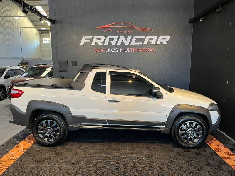 FIAT - STRADA - 2016/2016 - Branca - R$ 69.900,00