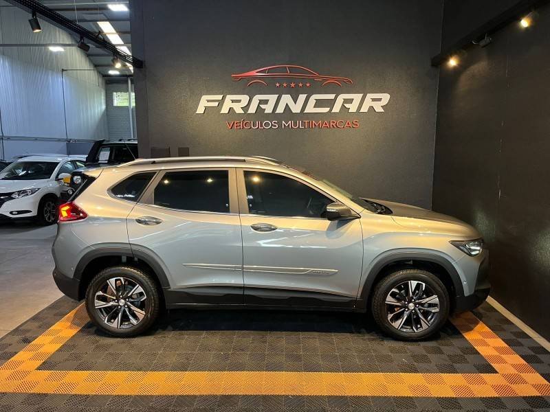 CHEVROLET - TRACKER - 2023/2024 - Prata - R$ 127.900,00
