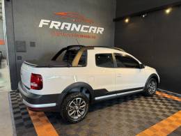 VOLKSWAGEN - SAVEIRO - 2017/2018 - Branca - R$ 83.900,00