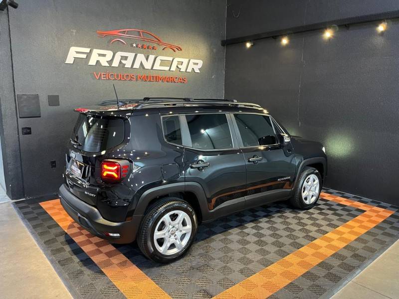 JEEP - RENEGADE - 2022/2023 - Preta - R$ 109.900,00