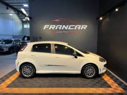 FIAT - PUNTO - 2013/2014 - Branca - R$ 49.900,00