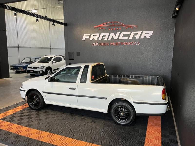 VOLKSWAGEN - SAVEIRO - 2002/2002 - Branca - R$ 24.900,00