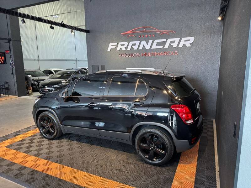 CHEVROLET - TRACKER - 2018/2019 - Preta - R$ 89.900,00