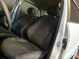VOLKSWAGEN - GOL - 2016/2017 - Branca - R$ 44.900,00