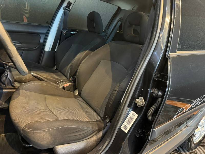 PEUGEOT - 206 - 2007/2008 - Preta - R$ 18.900,00