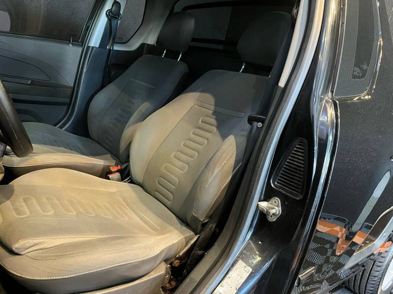 CHEVROLET - MONTANA - 2011/2012 - Preta - R$ 38.900,00