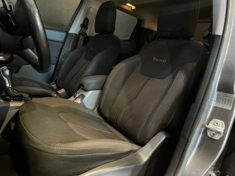 FIAT - TORO - 2018/2019 - Cinza - R$ 108.900,00