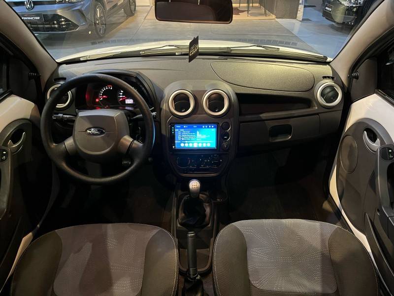 FORD - KA - 2013/2013 - Branca - R$ 32.900,00