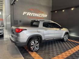 FIAT - TORO - 2021/2022 - Prata - R$ 134.900,00